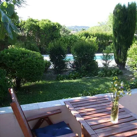 Reve De Provence Avec Jardin Et Piscine Βίλα *