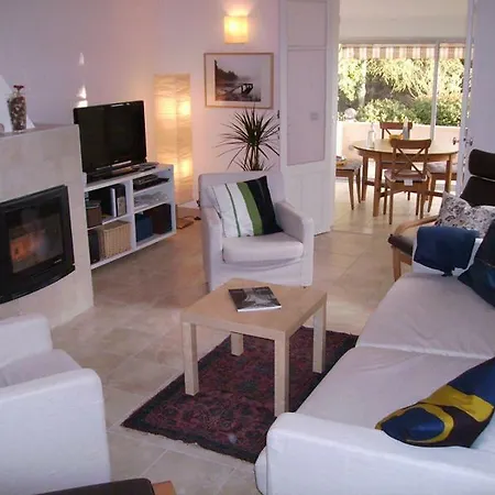 Reve De Provence Avec Jardin Et Piscine Forcalquier