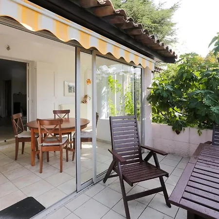 Reve De Provence Avec Jardin Et Piscine 빌라